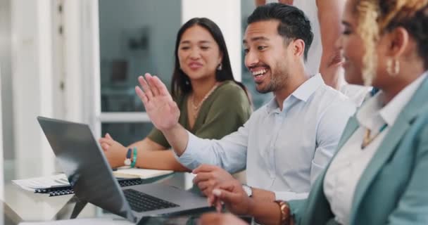 Chamada Vídeo Pessoas Negócios Olá Onda Laptop Reunião Com Equipe — Vídeo de Stock