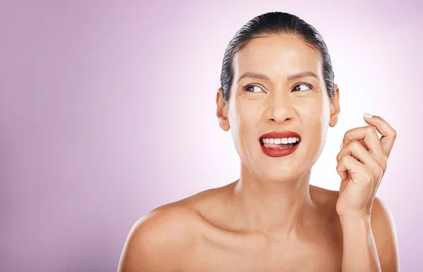 Face Makeup Idea Lipstick Woman Studio Isolated Purple Background Skincare — Stock Photo, Image