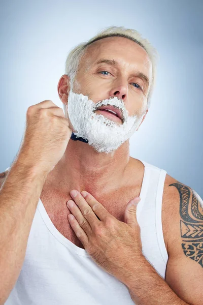 Homem Sênior Barba Barbear Barbear Com Creme Para Higiene Cuidados — Fotografia de Stock