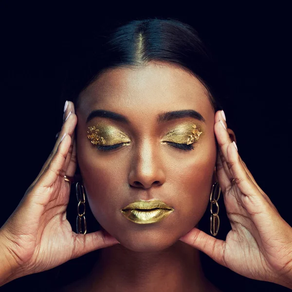 Woman Face Gold Makeup Beauty Glamour Eyeshadow Lipstick Black Background — Stock Photo, Image