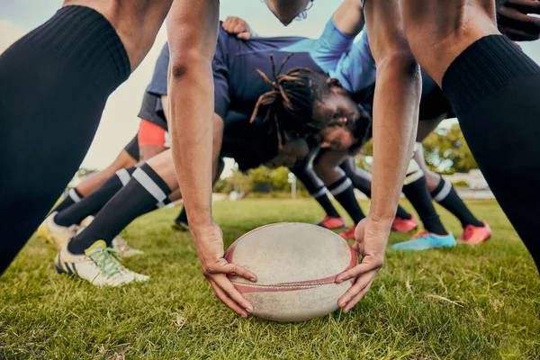 Deporte Pelota Rugby Equipo Campo Hombres Jugando Con Energía Fitness —  Fotos de Stock