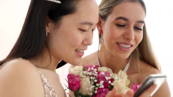 Весілля Телефон Жінки Соціальних Мережах Додаток Читання Повідомлення Чат Додатків — стокове відео