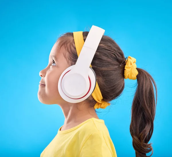 Muzyka Słuchawki Słuchanie Dziewczyną Studio Streamingu Radio Komórkowe Audio Technologia — Zdjęcie stockowe