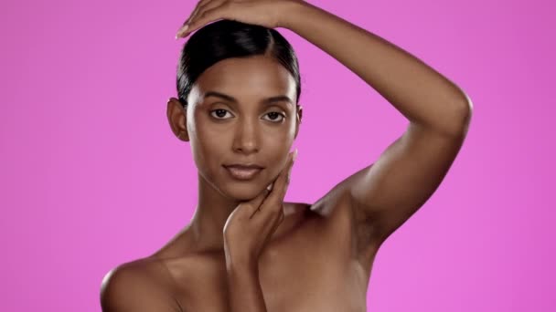 Schönheit Hautpflege Und Gesicht Der Indischen Frau Studio Posiert Mit — Stockvideo