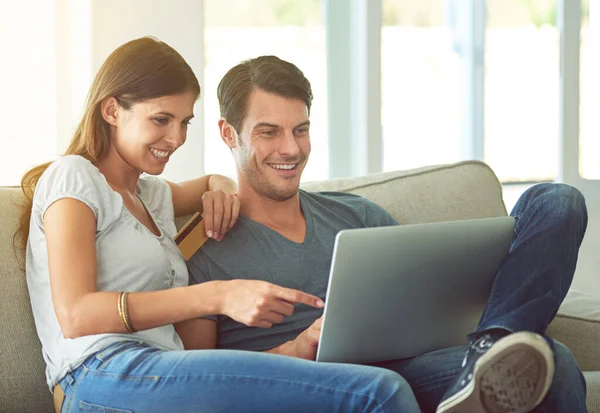 Looks Nice Young Couple Doing Online Shopping Home — Stock Photo, Image