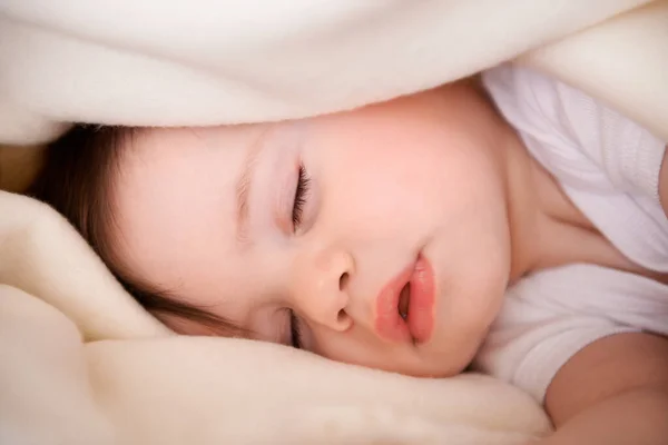 Dorme Sempre Dopo Aver Mangiato Adorabile Bambino Che Pisolino — Foto Stock