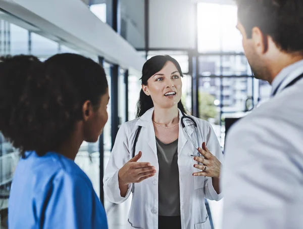 Diagnosing Gets Done Team Team Doctors Having Discussion Hospital — Stock Photo, Image