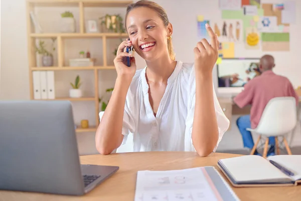 Mulher Negócios Telefonema Estratégia Falar Trabalhador Escritório Com Rede Comunicação — Fotografia de Stock