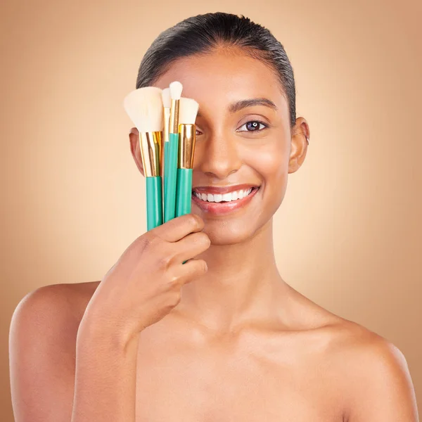 Make Kartáč Úsměv Portrét Žena Přírodní Krásou Wellness Štěstí Kosmetiky — Stock fotografie