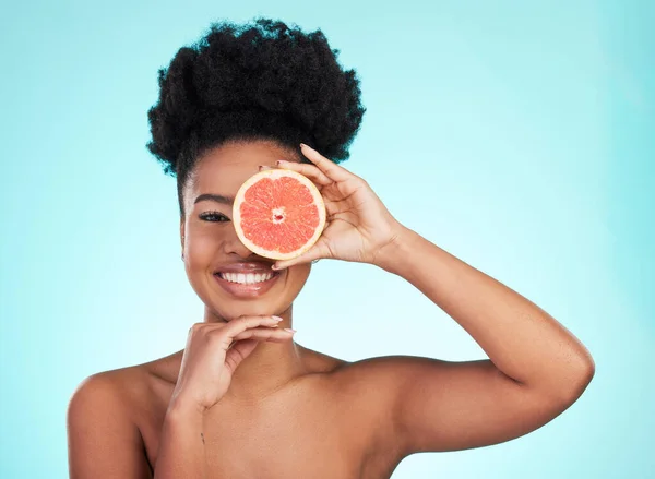 Zwarte Vrouw Gezicht Glimlach Met Grapefruit Voor Huidverzorging Schoonheid Vitamine — Stockfoto