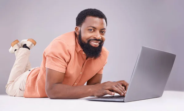 Portrait Black Man Laptop Studio Floor Search Social Media Online — Stock Photo, Image