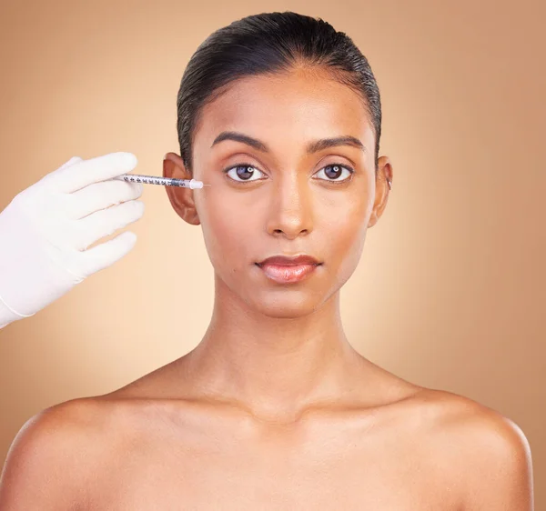 Frau Gesichtsinjektion Und Nadel Mit Schönheit Dermatologie Und Hautpflege Plastische — Stockfoto