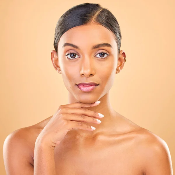 Skincare Retrato Cara Beleza Mulher Estúdio Isolado Fundo Marrom Maquiagem — Fotografia de Stock