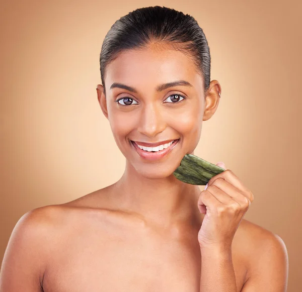 Beauty Gua Sha Portrait Indian Woman Smile Skincare Facial Treatment — Stock Photo, Image
