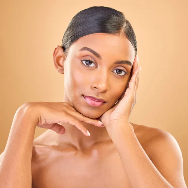 Retrato Facial Cuidados Com Pele Beleza Mulher Estúdio Isolado Fundo — Fotografia de Stock