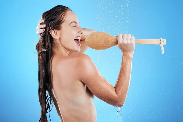 Shower Singing Skincare Woman Happiness Karaoke Studio Bathroom Music Happy — Stock Photo, Image