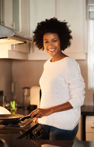 Good Mornings Start Great Breakfasts Young Woman Cooking Home — Stock Photo, Image