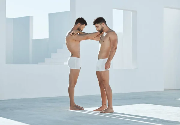Conexão Gays Homens Tocando Braços Para Lgbtq Poder Arte Contemporânea — Fotografia de Stock