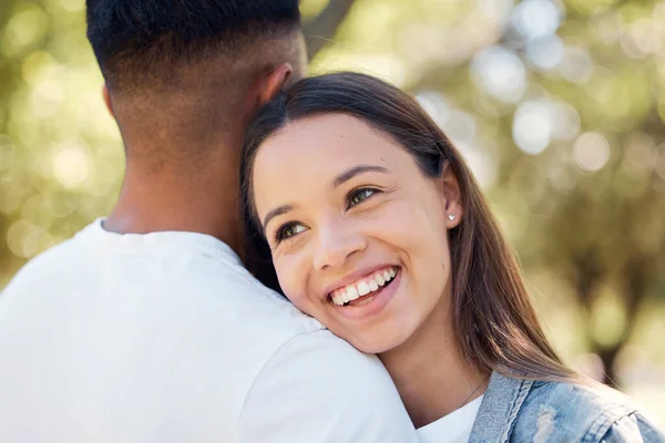 Smile Hug Shoulder Couple Park Bonding Affectionate Free Time Happiness — Stock Photo, Image