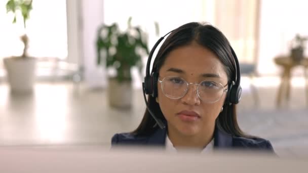 Call Center Face Woman Computer Customer Service Crm Help Desk — Stock Video
