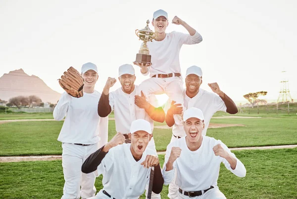 Equipe Beisebol Troféu Ganhar Retrato Homens Com Prêmio Trabalho Equipe — Fotografia de Stock