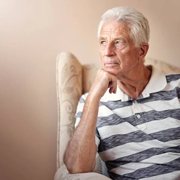 Perdere Propri Cari Parte Dell Invecchiare Uomo Anziano Che Sembra — Foto Stock
