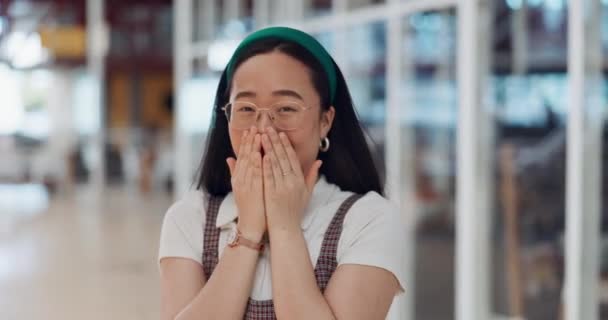 Buenas Noticias Emocionada Wow Con Una Mujer Asiática Que Parece — Vídeo de stock