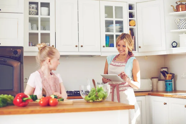 Youre Doing Great Job Recipe Little Girl Making Salad Kitchen — Stock Photo, Image