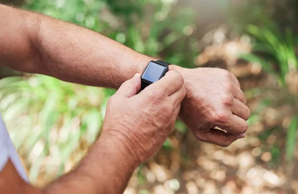 Tijd Melding Wijzers Met Een Horloge Voor Fitness Hardlopen Cardio — Stockfoto