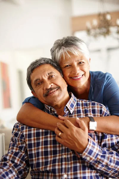 Enjoying Life Enriched Love Loving Senior Couple Enjoying Quality Time — Stock Photo, Image