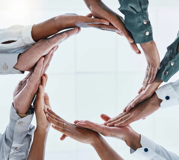 Trabajo Equipo Colaboración Manos Empresarios Círculo Para Motivación Apoyo Conexión — Foto de Stock