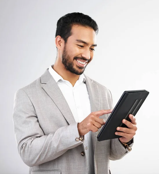 Lächeln Geschäftsmann Und Asiate Mit Tablet Schreibmaschine Und Verbindung Isoliert — Stockfoto