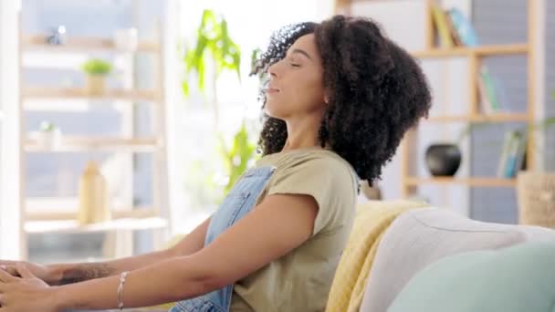 Woman Relax Sleeping Sofa Living Room Freedom Calm Easy Lifestyle — Stock Video