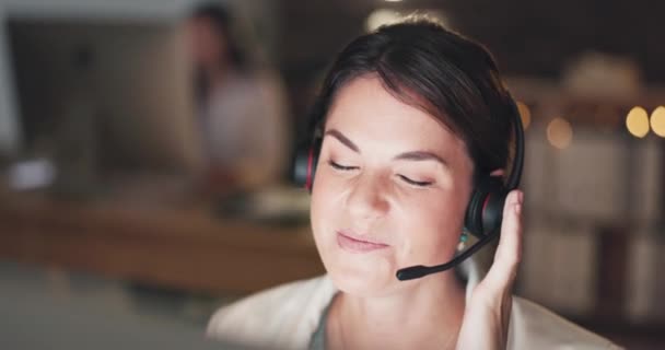 Call Center Explain Friendly Woman Office Customer Services Communications Company — Stock Video