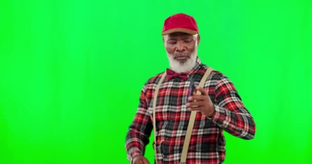 Dancing Phone Senior Black Man Pointing Showing Advertising Cellphone Screen — Stock Video