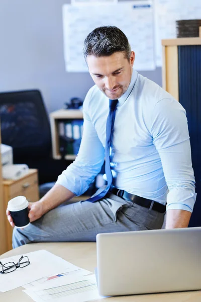 Quickly Checking Morning Financials Businessman Sitting His Desk While Working — Stock Photo, Image