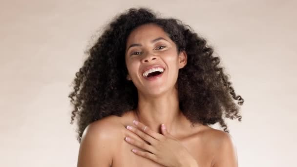 Krása Vlasy Afro Ženou Studiu Pro Kosmetiku Spokojenost Sebelásku Salon — Stock video