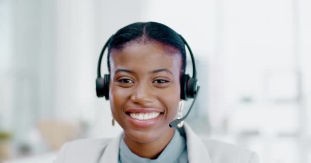Mujer Negra Call Center Cara Con Risa Telemarketing Servicio Cliente — Vídeos de Stock