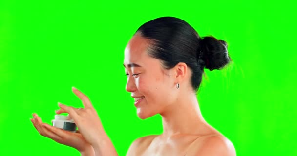 Cuidado Piel Cara Mujer Con Contenedor Crema Pantalla Verde Estudio — Vídeo de stock