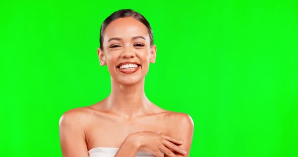 Kobieta Śmiejąca Się Zielonym Ekranie Twarzy Piękna Pielęgnacją Kosmetyczną Blaskiem — Wideo stockowe