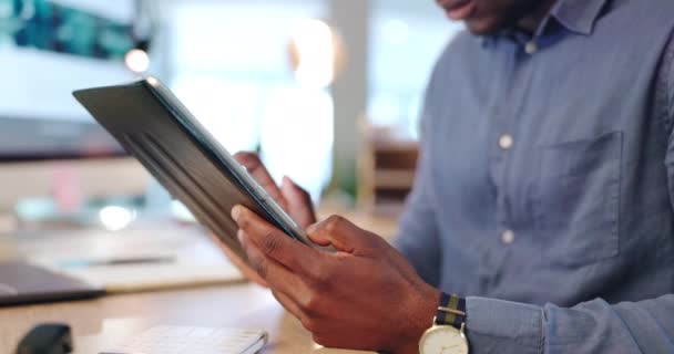 Tablet Business Hands Black Man Office Web Design Ideas Browse — Stock Video