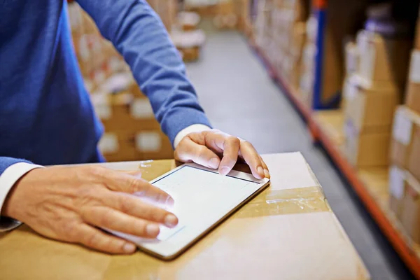Digital Shipping Logistics Man Using Digital Tablet While Working Distribution — Stock Photo, Image
