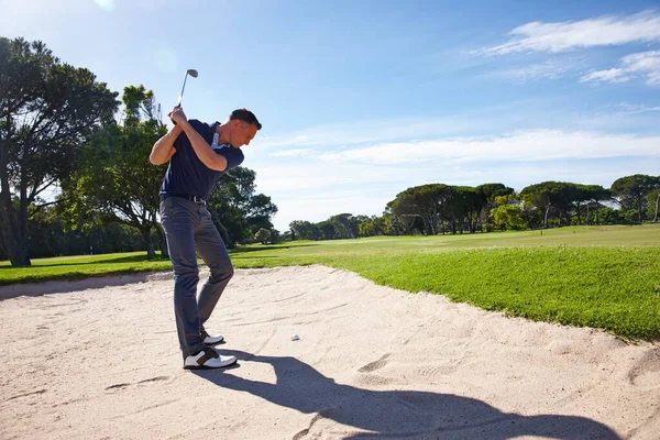 Snažíme Úspěch Pohledný Dospělý Muž Hrající Golf — Stock fotografie