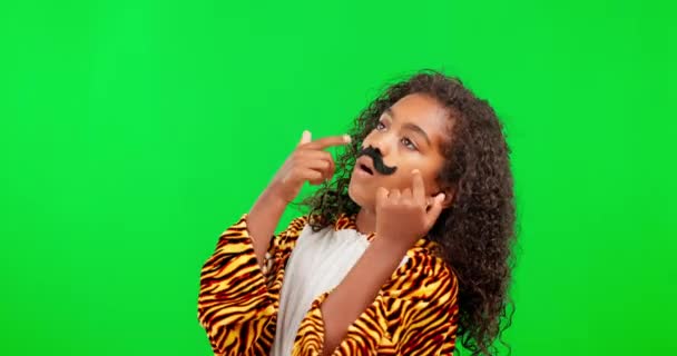 Mustache Bobo Traje Com Criança Estúdio Tela Verde Para Hipster — Vídeo de Stock