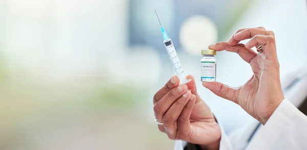 Impfflasche Nadel Und Hände Des Arztes Einem Krankenhaus Das Sich — Stockfoto