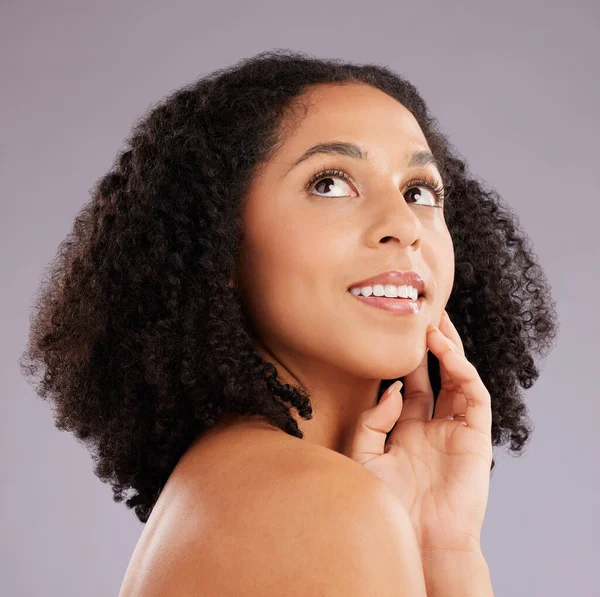 Skincare Maquiagem Mulher Com Ideias Pensamento Devaneio Com Tratamento Salão — Fotografia de Stock