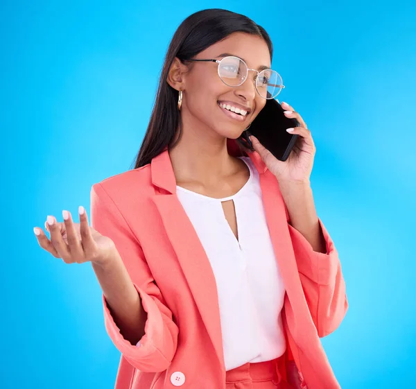 Ευτυχισμένη Γυναίκα Των Επιχειρήσεων Τηλεφώνημα Και Επικοινωνία Για Συμφωνία Συμβουλευτική — Φωτογραφία Αρχείου