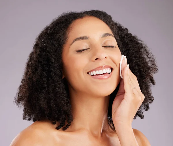 Cotton Beauty Face Happy Woman Studio Salon Cosmetics Background Facial — Stock Photo, Image