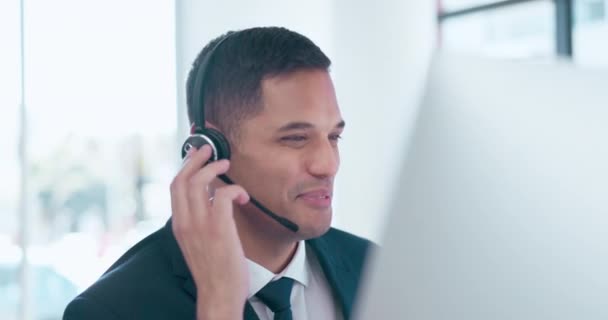 Geschäftsmann Call Center Und Gesicht Beratung Mit Kopfhörern Auf Dem — Stockvideo