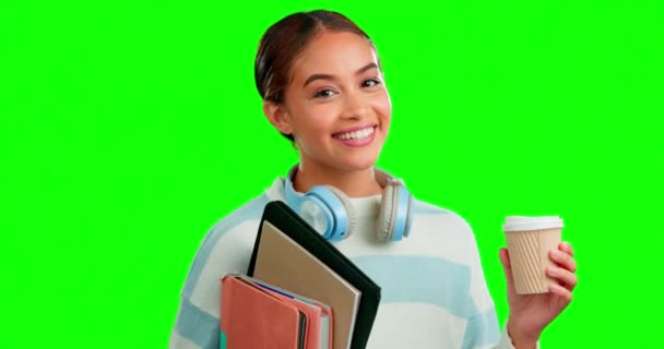 Βιβλία Καφές Και Ακουστικά Ένα Μαθητή Ένα Πράσινο Φόντο Οθόνη — Αρχείο Βίντεο